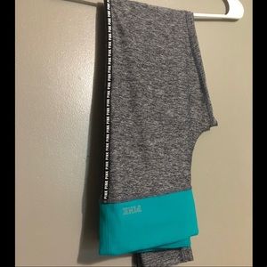 ✨VS PINK Ultimate Leggings - Gray